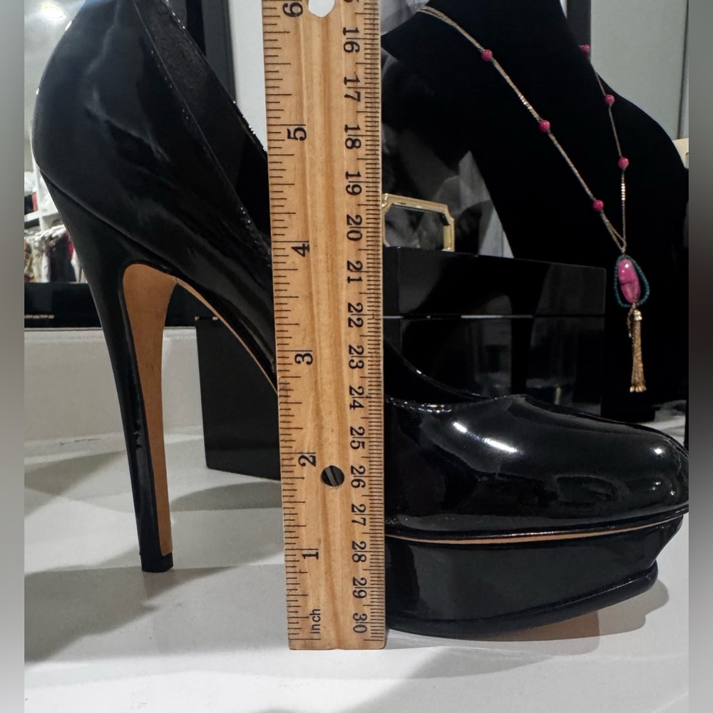 Vera Wang Lavender Platform stiletto pumps black patent genuine leather 6.5 bag - Picture 7 of 11